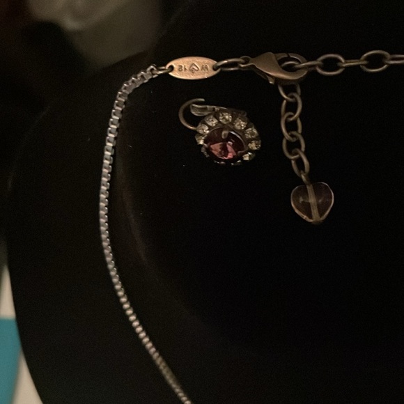 Sabika Necklace and Earrings - Picture 4 of 6